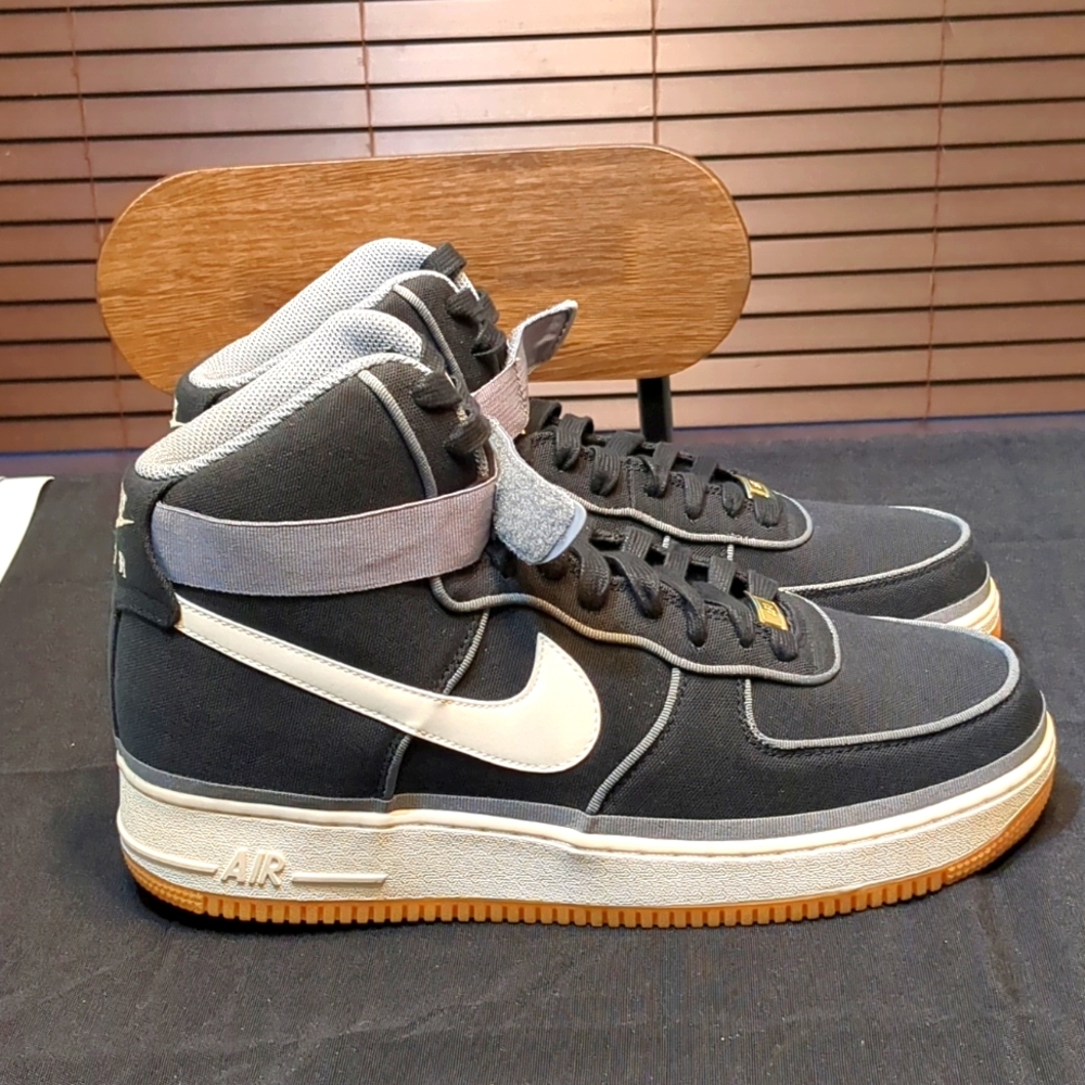 NWOB Nike Air Force 1 High '07 Black Orange Gum Shoes